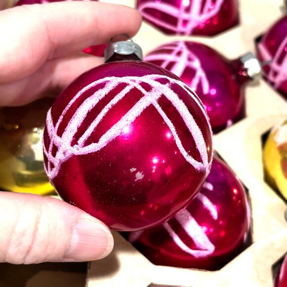 Vintage blown glass Christmas tree ornaments pink gold white flocking lot of 10 - Picture 9 of 11